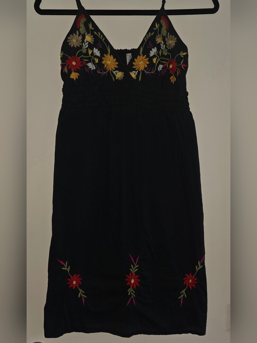 Ocean Breeze Women'a Black Embroidered Floral Sundress  Multicolor Flowers Sz S